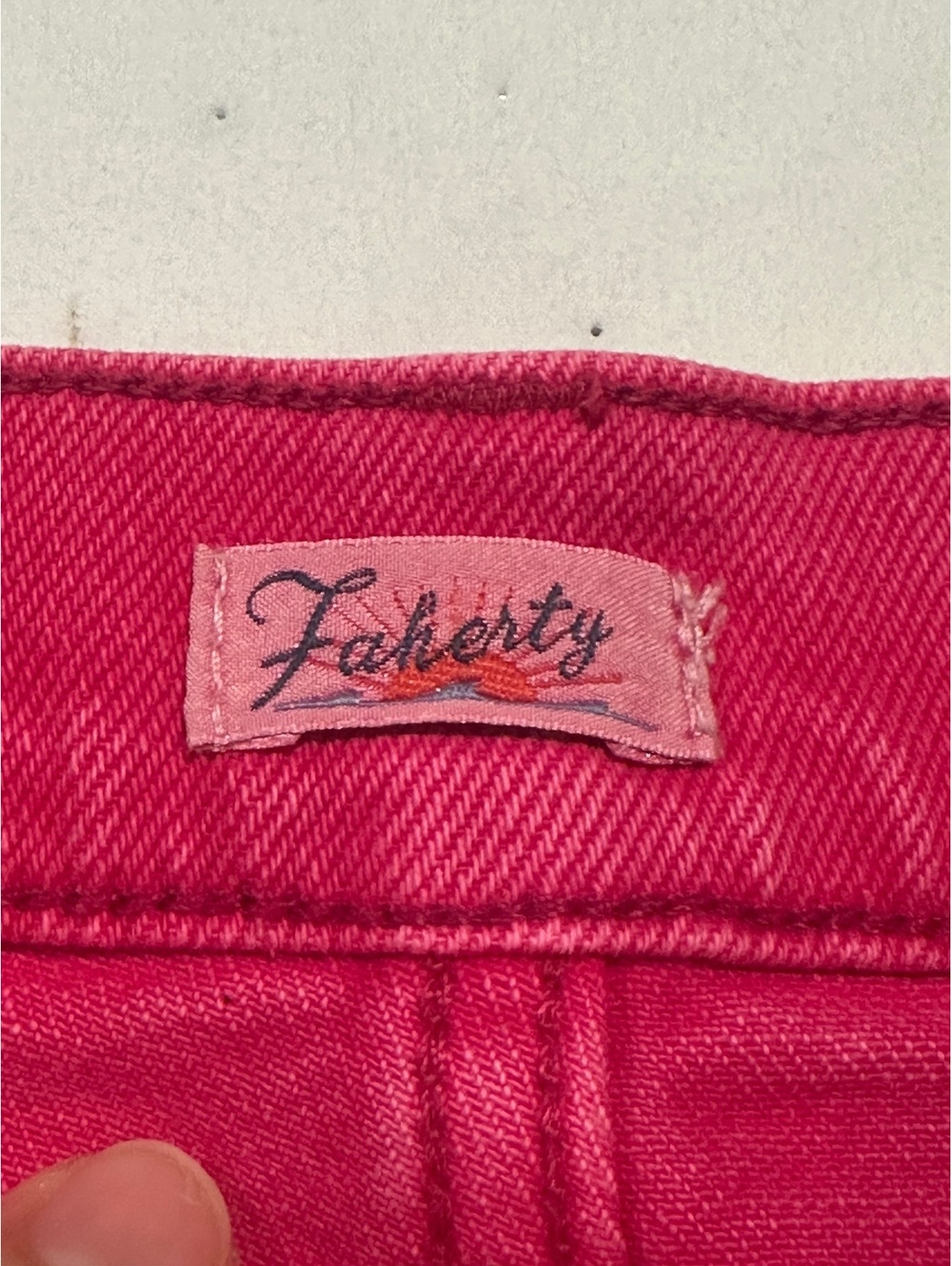 Faherty Sunwashed Denim Shorts Granita Hot Pink Raw Hem Size 25 - Picture 7 of 9